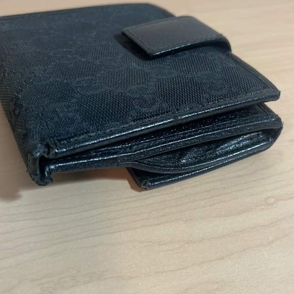 Gucci black trifold wallet in good condition - Picture 4 of 16